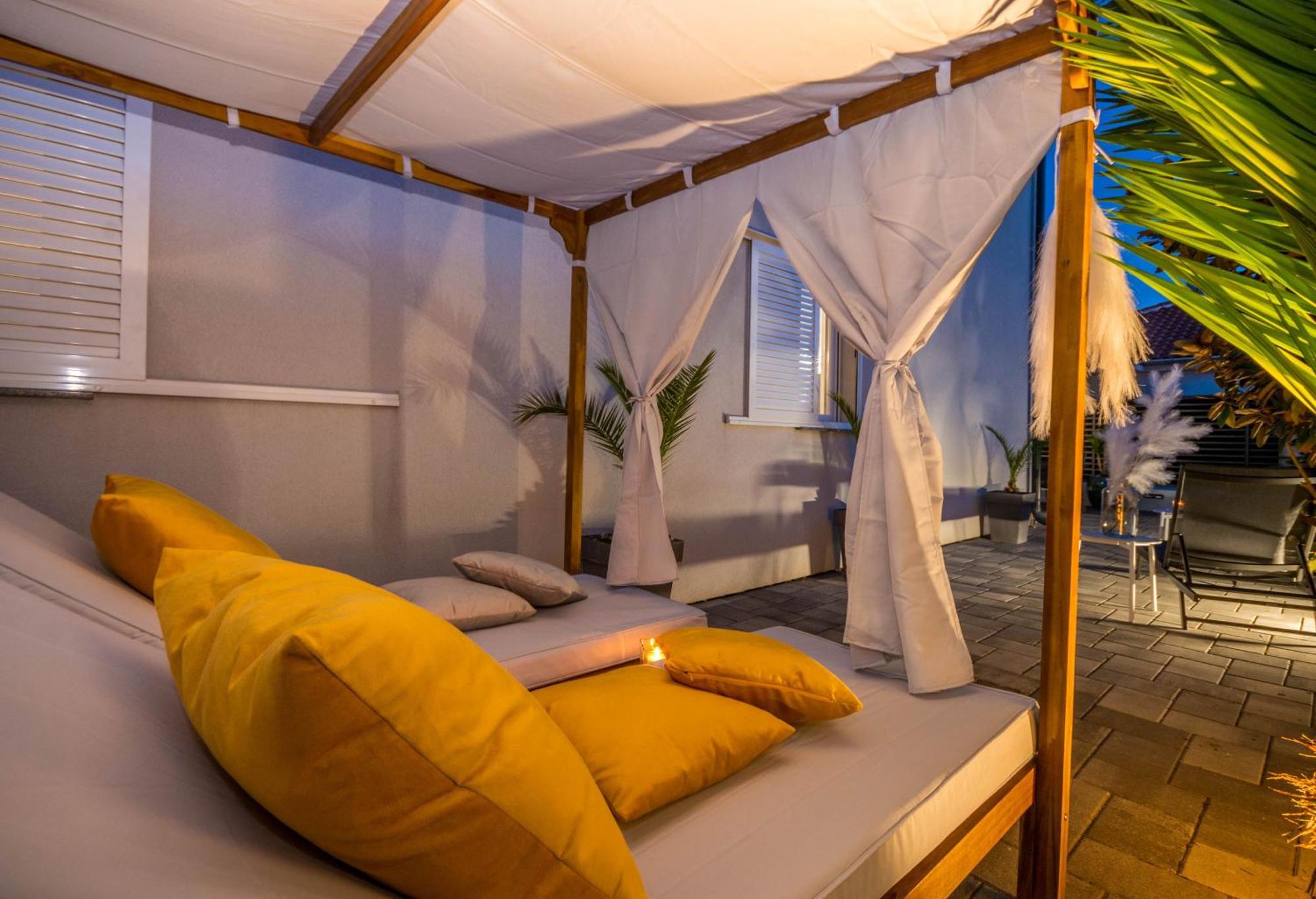 Appartamento House With Pool Ledenko Biograd Na Moru Esterno foto