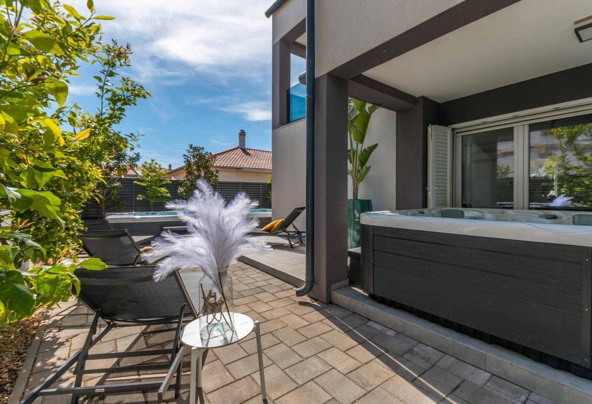 Appartamento House With Pool Ledenko Biograd Na Moru Esterno foto