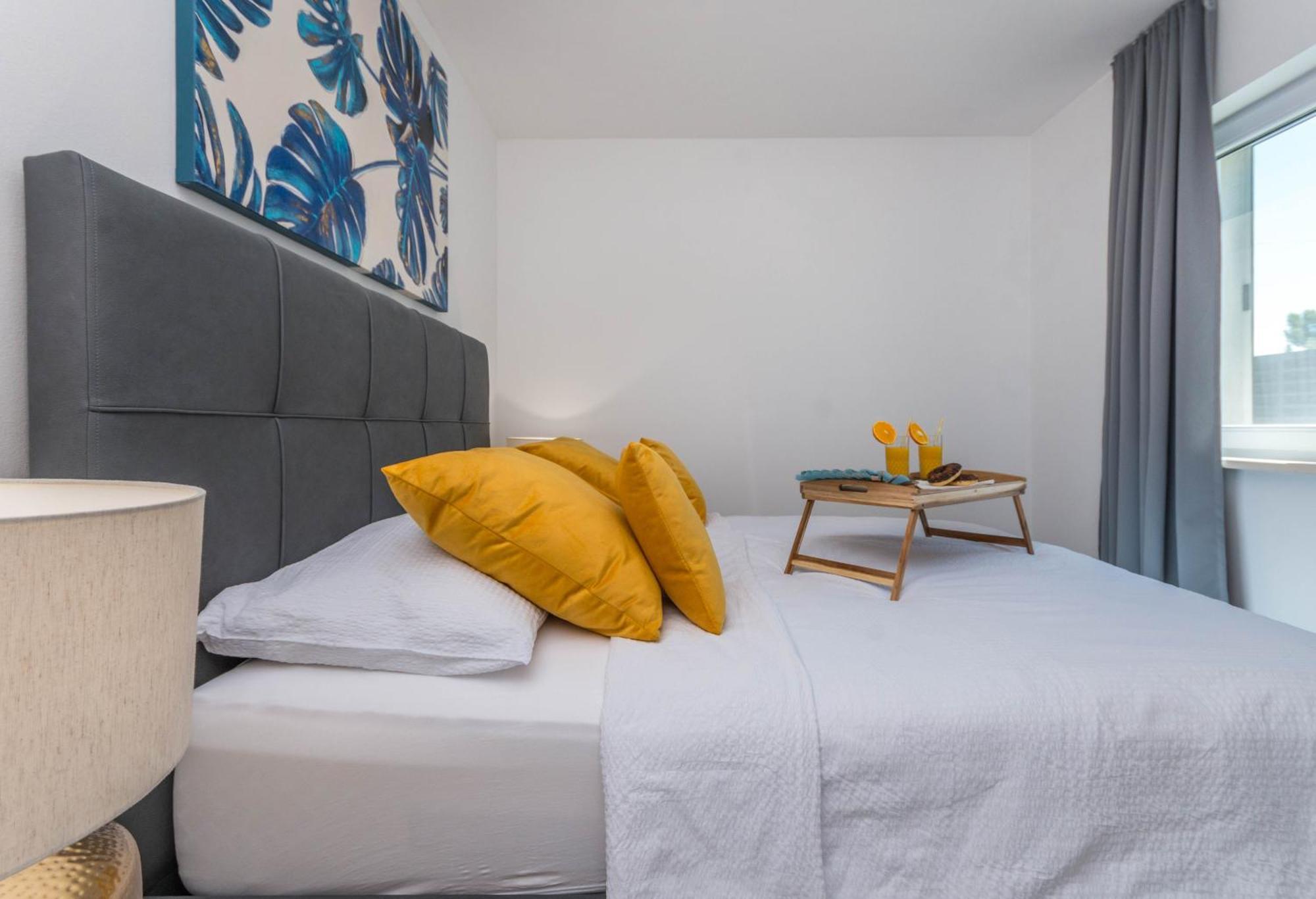 Appartamento House With Pool Ledenko Biograd Na Moru Esterno foto