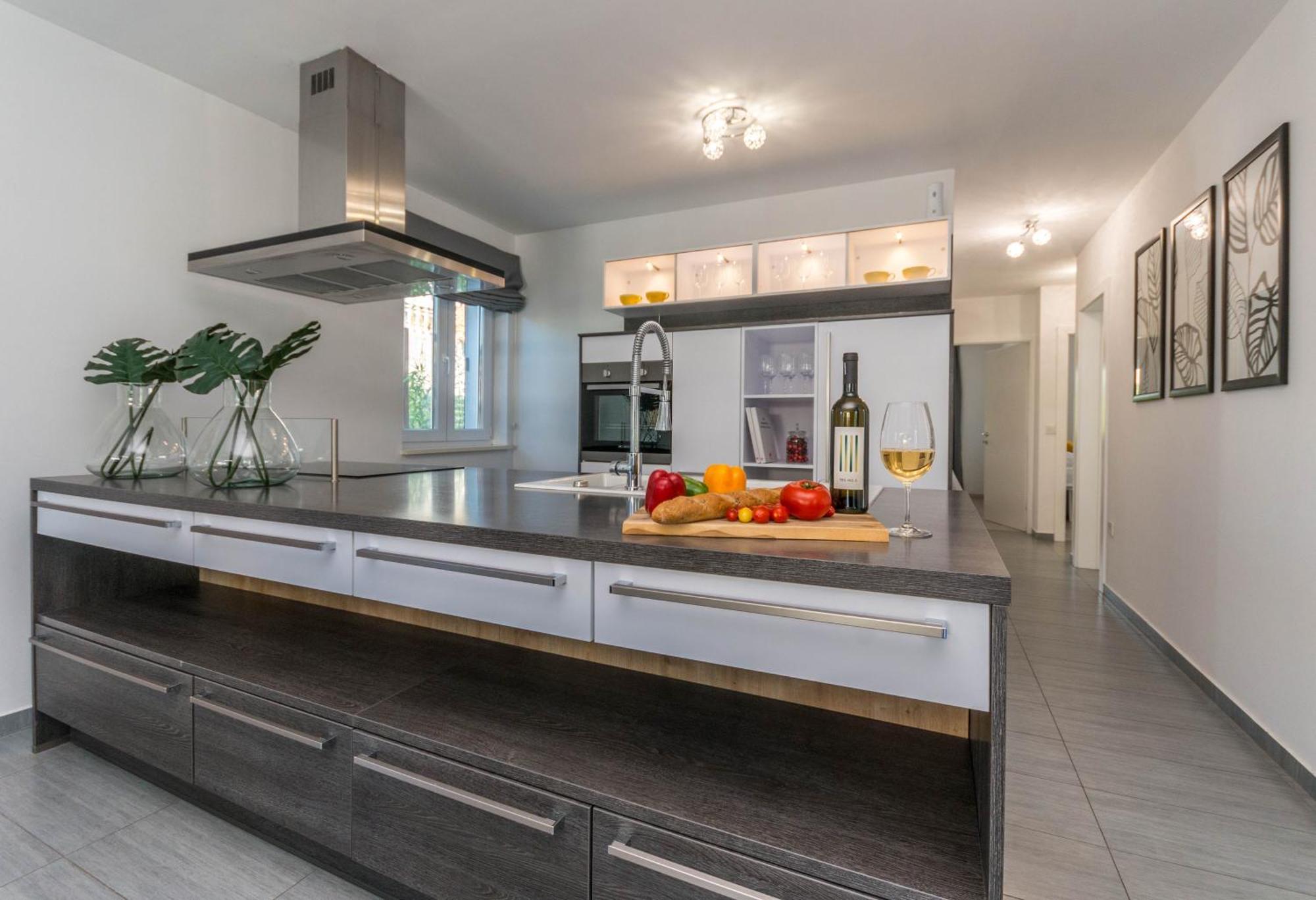 Appartamento House With Pool Ledenko Biograd Na Moru Esterno foto
