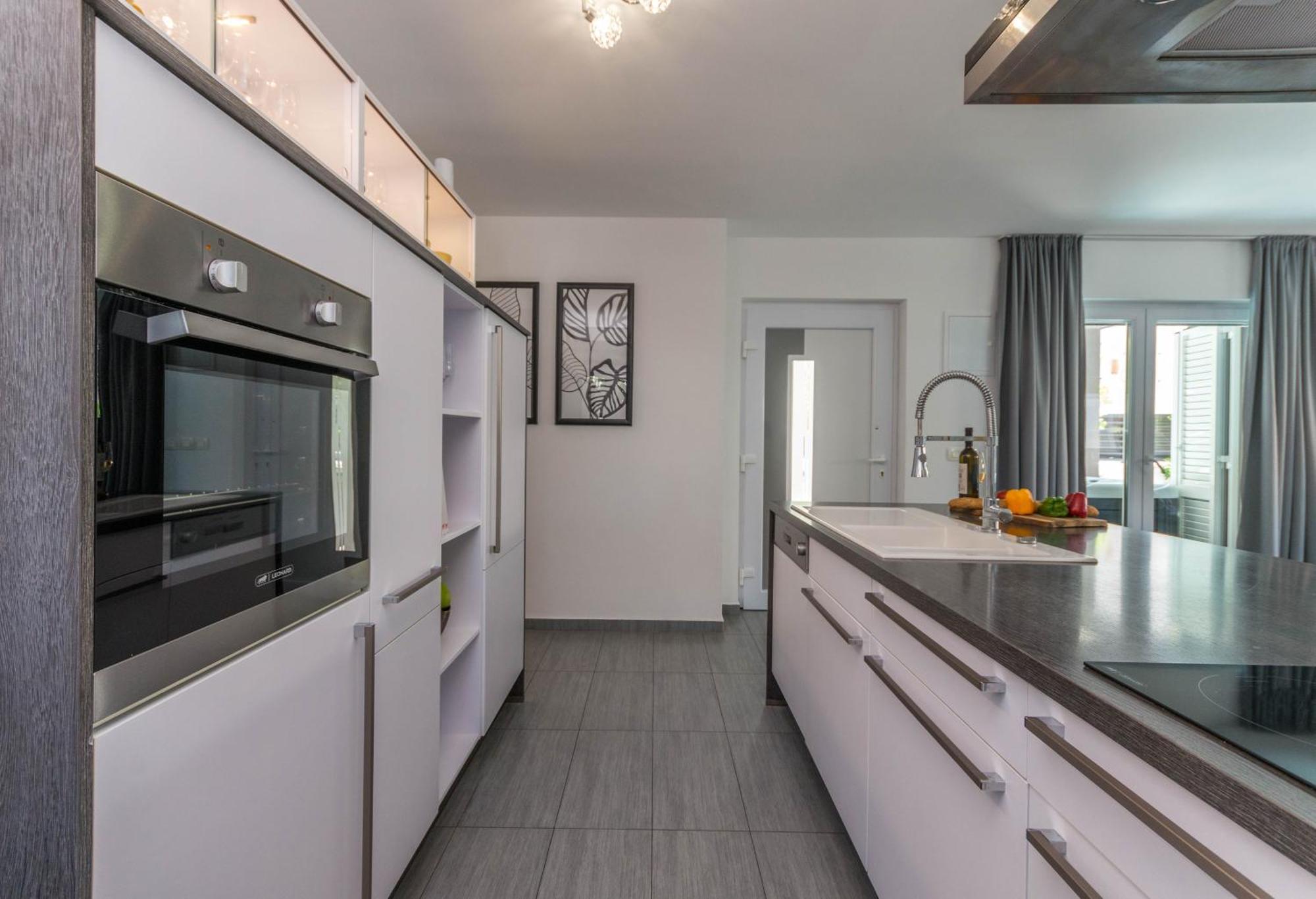 Appartamento House With Pool Ledenko Biograd Na Moru Esterno foto